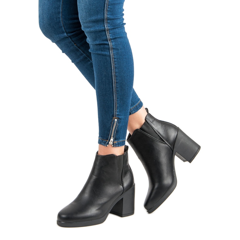 Comfortable high heels black 1