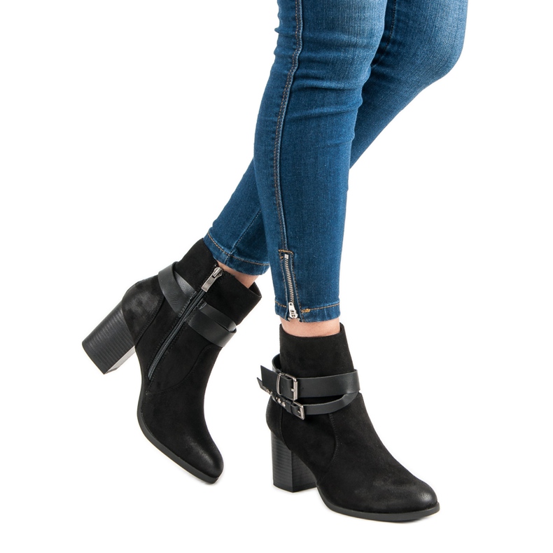 Stylish high-heeled boots black 1
