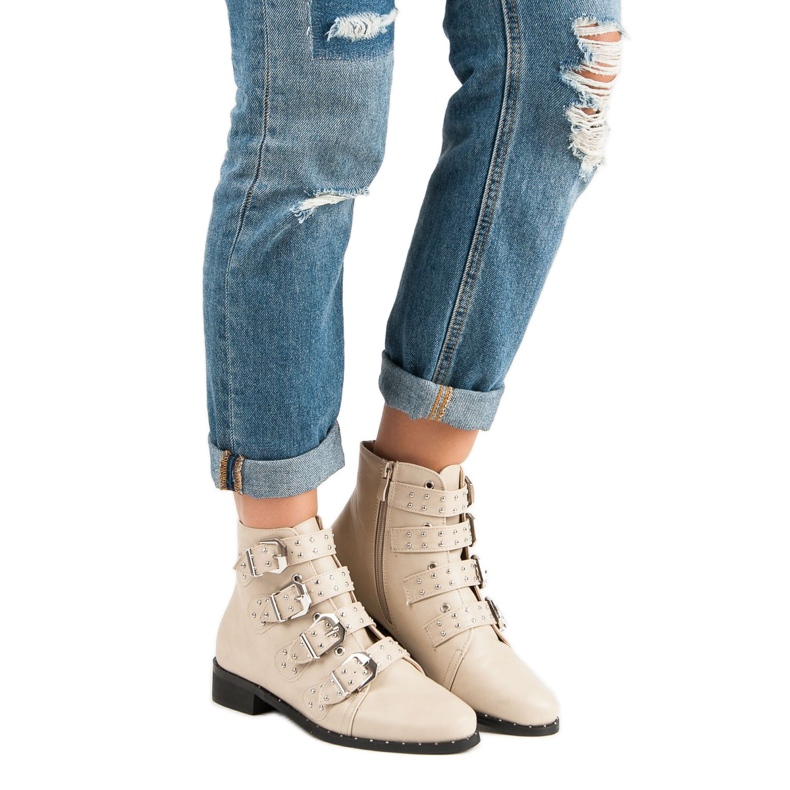 Beige rock-style boots 1