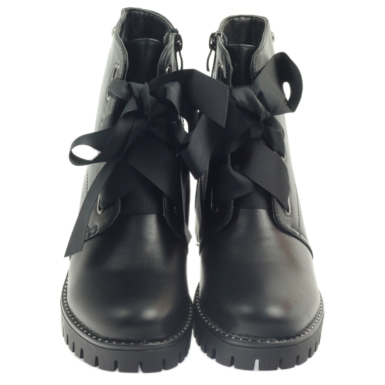 Filippo black tied workers 3