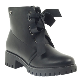 Filippo black tied workers 1