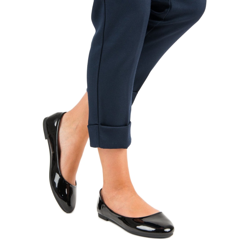 Top Shoes Lacquered ballerinas black 1