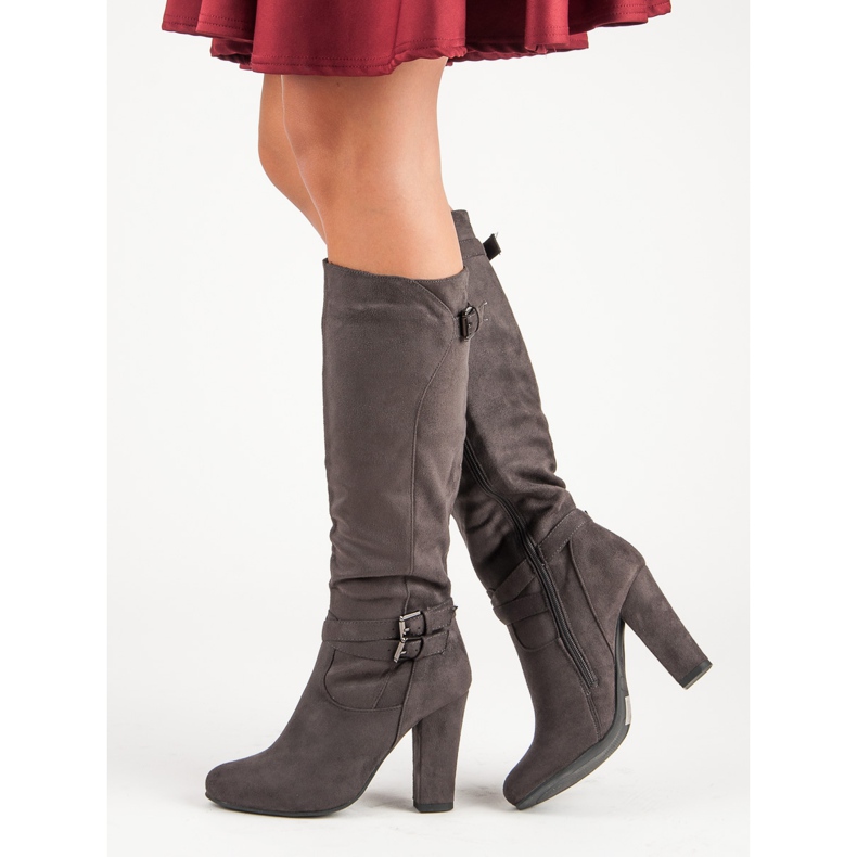 Groto Gogo Suede boots on the post grey 1