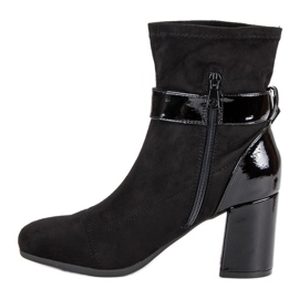 Kylie Elegant high-heeled boots black 1