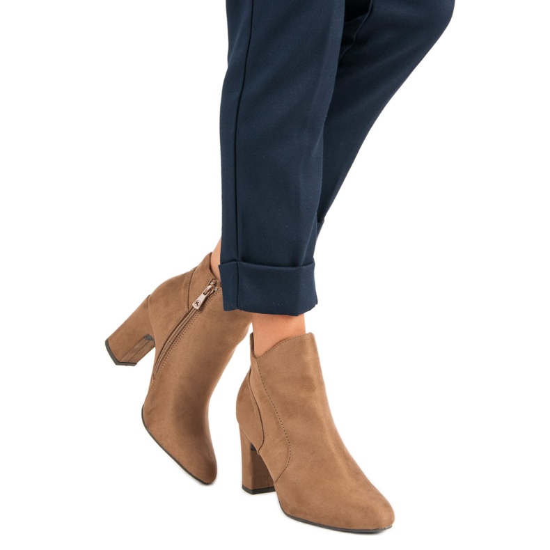 Kylie Elegant suede boots brown 1