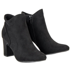 Kylie Elegant suede boots black 2