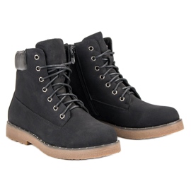 Bestelle Black hiking boots 1