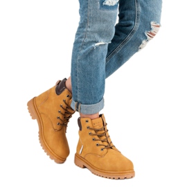 Women's Camel Trappers brown multicolored 1