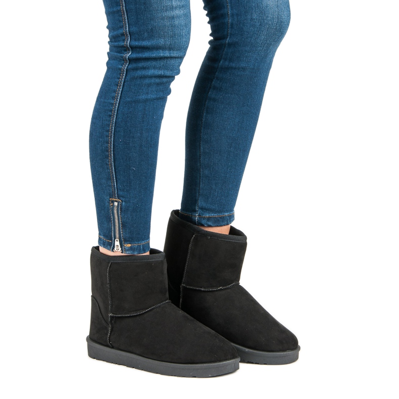 Suede mukluki vices black 1