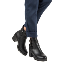 Filippo Casual boots on a post black 1