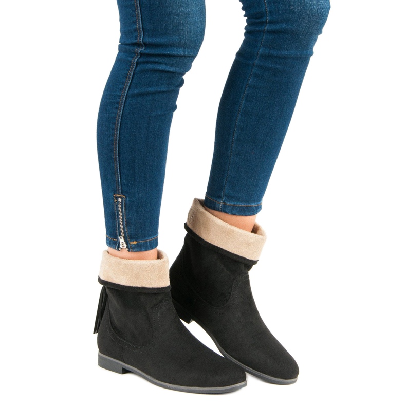 Weide Boho suede booties black 2