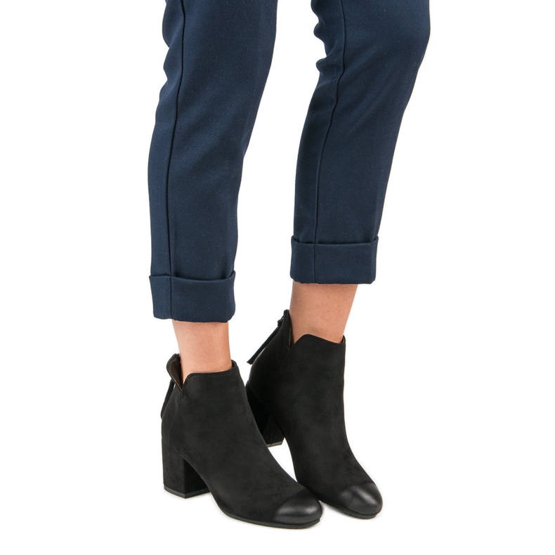 Suede high-heeled boots from VINCEZA black 2