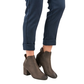 Suede high-heeled boots from VINCEZA green 1