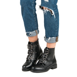 Small Swan Stylish workers black 2