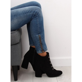 Black OM-15 Black high-heeled boots 1