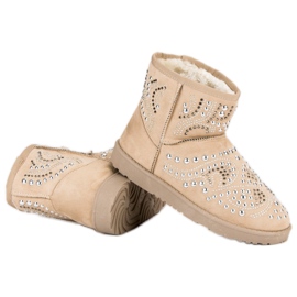 Fashionable beige snow boots 1