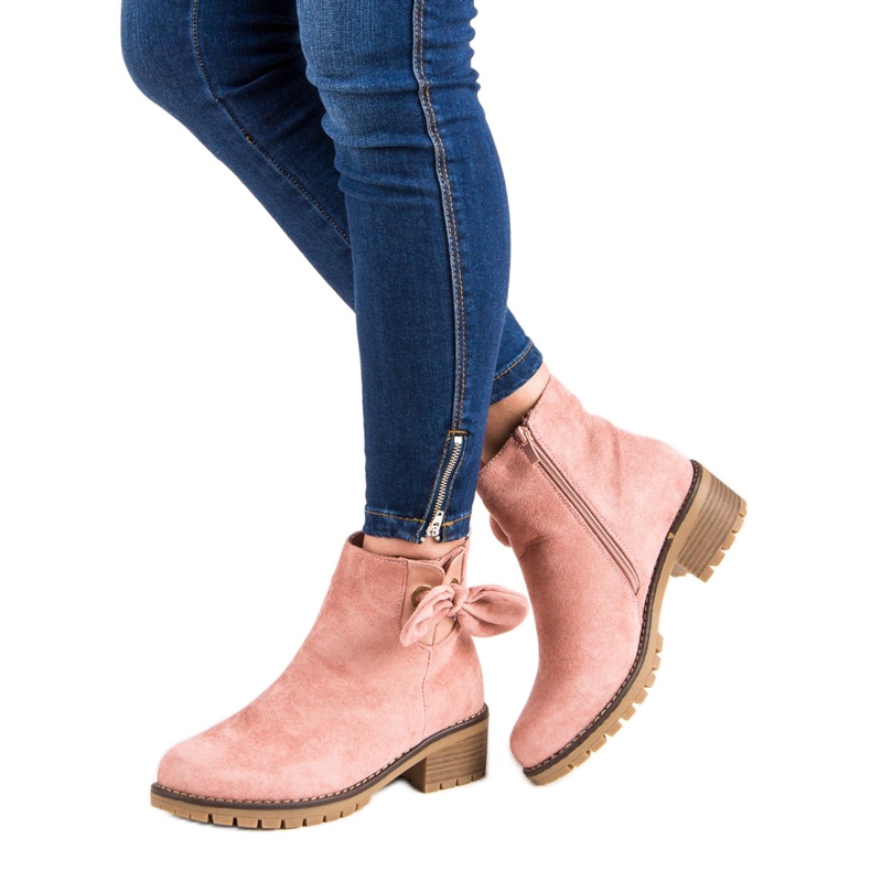 Pink high-heeled boots 1