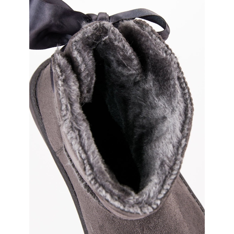 Mukluki snow boots grey 1