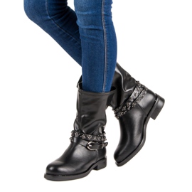 Small Swan Black Workers 1