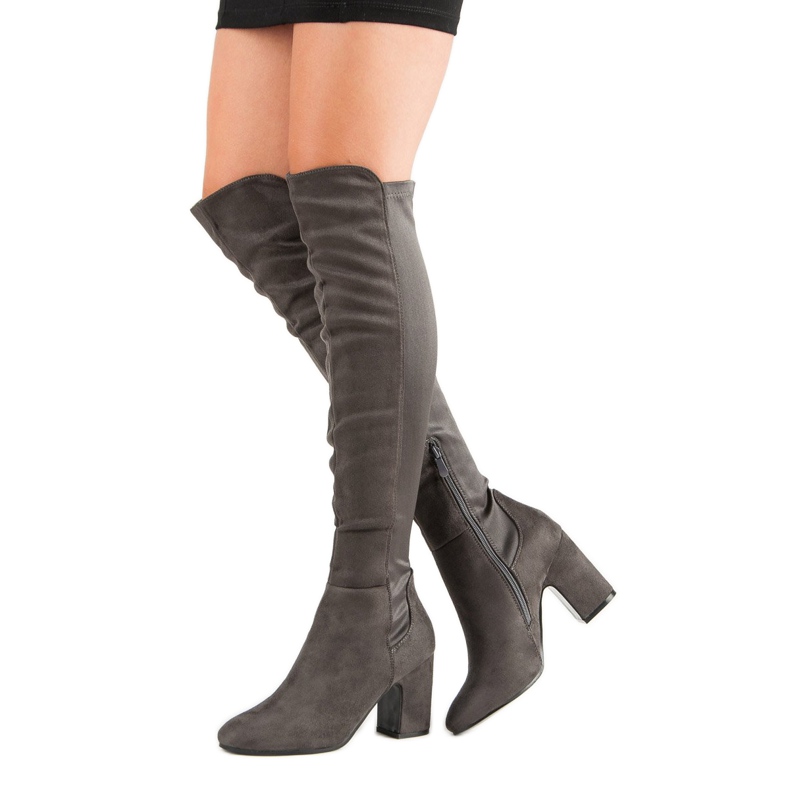 Seastar Matching musketeers on the post grey 2