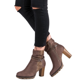 Super Mode Stylish boots on the post brown 2