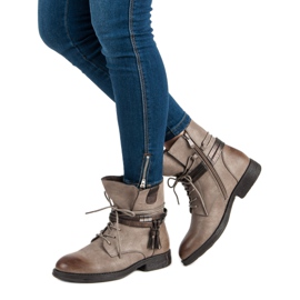 Queentina Brown boots with a zipper 1