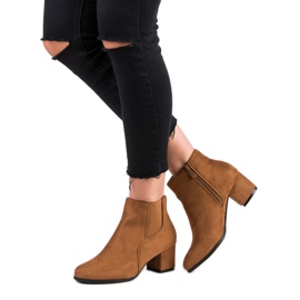 Nio Nio Suede Chelsea boots with high heels brown 2