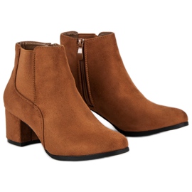 Nio Nio Suede Chelsea boots with high heels brown 1