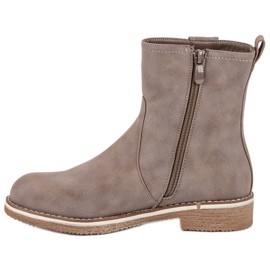 Super Me Comfortable boots on a flat heel brown 1