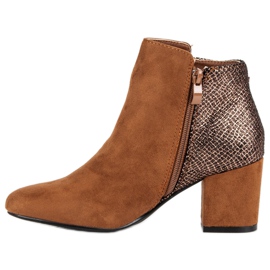 Nio Nio Elegant boots on the post brown 1
