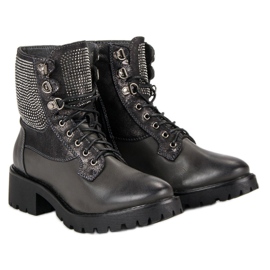 Ideal Shoes Laced Workers On The Platform green 1