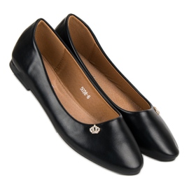 Black ballerinas 2