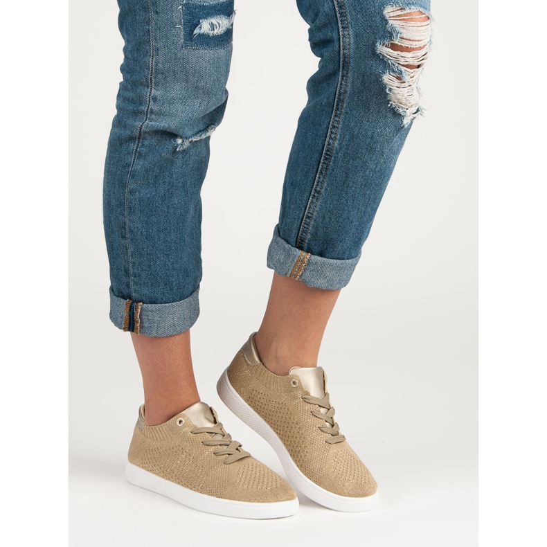 Comfortable Sports Shoes yellow 1