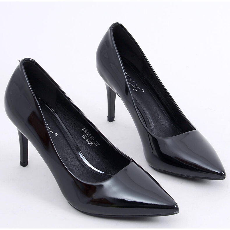 Pumps on a black LE011P-ST Black pin 1 Pumps on a black LE011P-ST Black pin 1