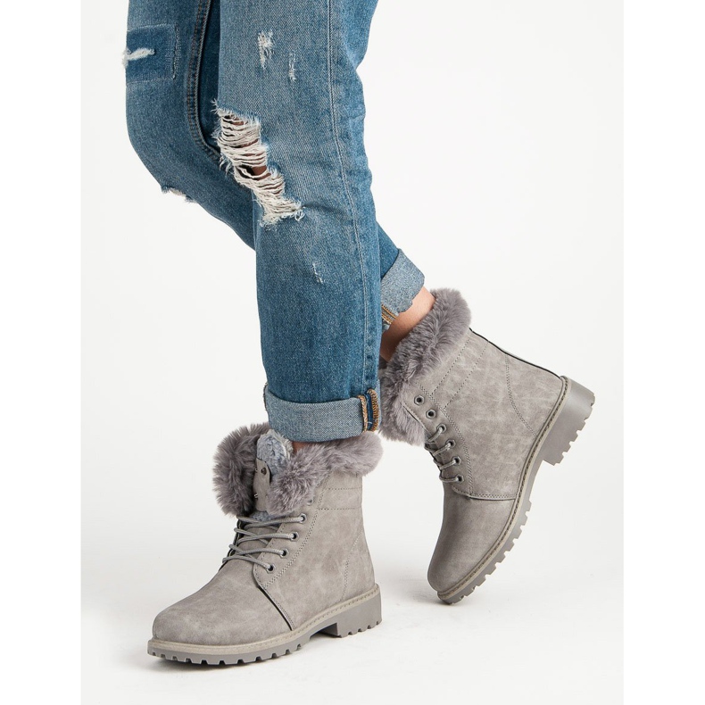 Light gray trappers with fur grey 2