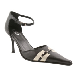 Eksbut Black leather sandals 076 on a pin 1