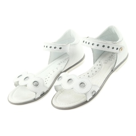 Bartek White girl leather sandals with silver wheels 4