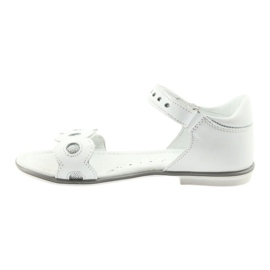 Bartek White girl leather sandals with silver wheels 2