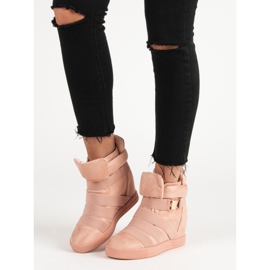 Seastar Pink Sneakers 1