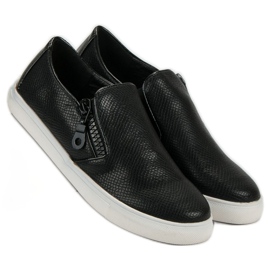 Weide Black Slipons 1