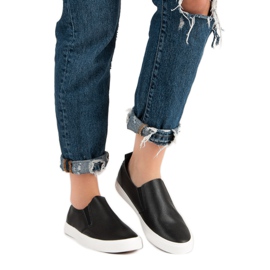 Black Sneakers 2