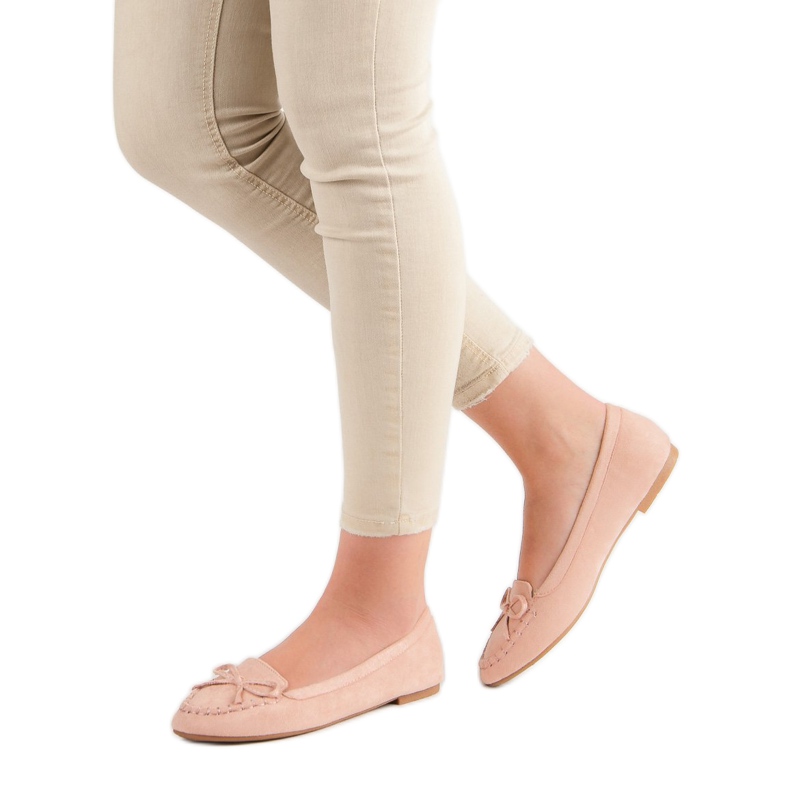 Small Swan Pink Loafers With A Bow 1