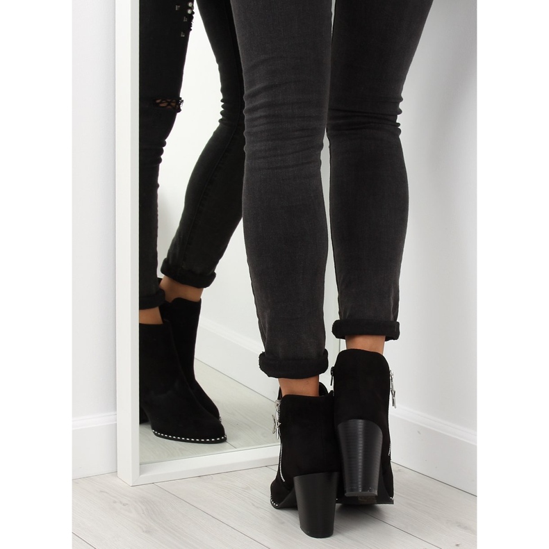 Boots on a stable heel black 8576-2 Black 2