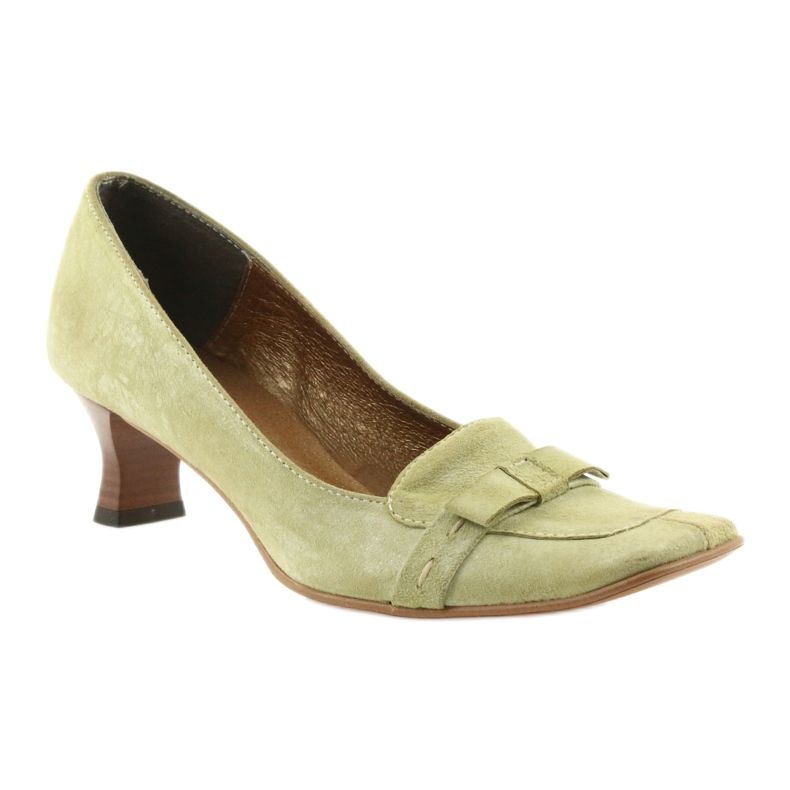 Green pea leather pumps 1 Green pea leather pumps 1
