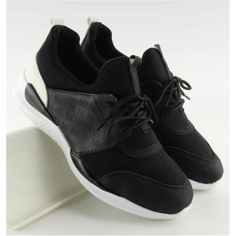 BY-069 Black ultra light black sports shoes 1