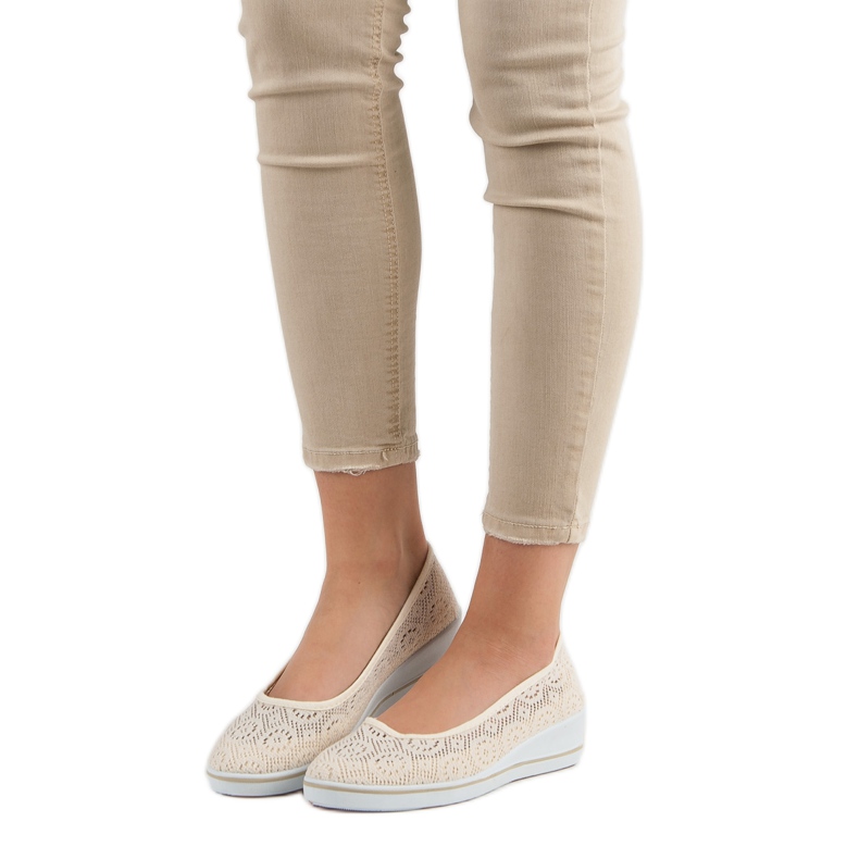 Openwork Shoes On A Wedge brown 1