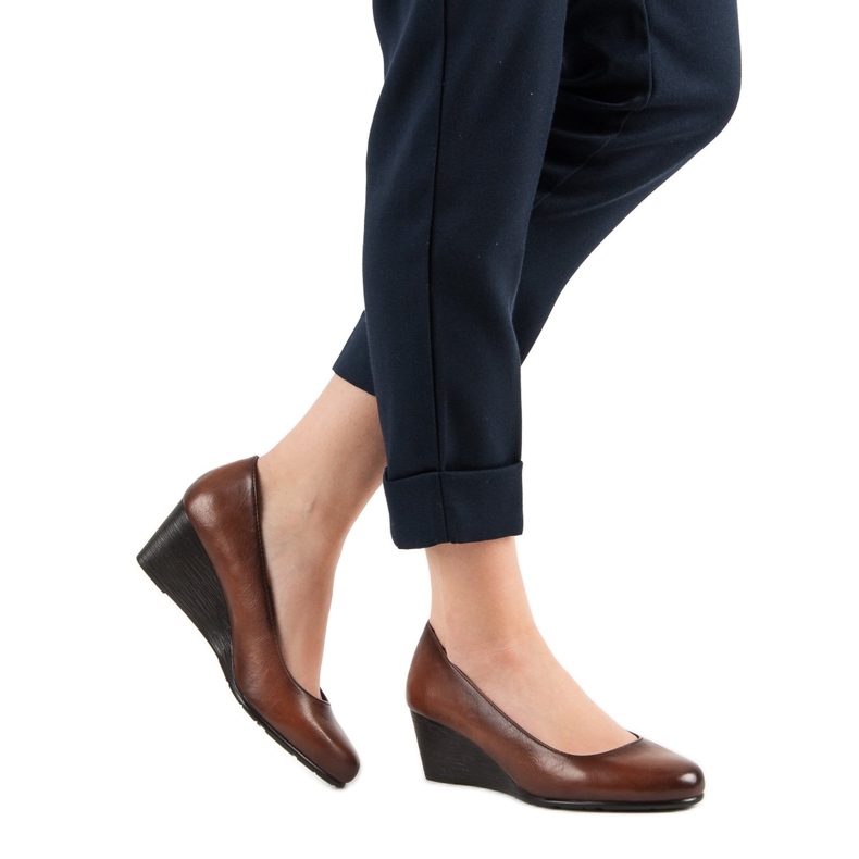 Classic Pumps On The VINCEZA Wedge brown 2 Classic Pumps On The VINCEZA Wedge brown 2