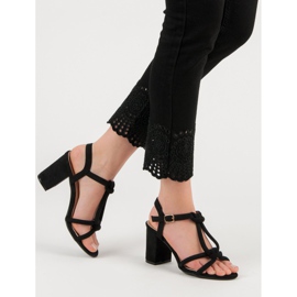 Laura Mode Elegant Sandals On A Bar black 1