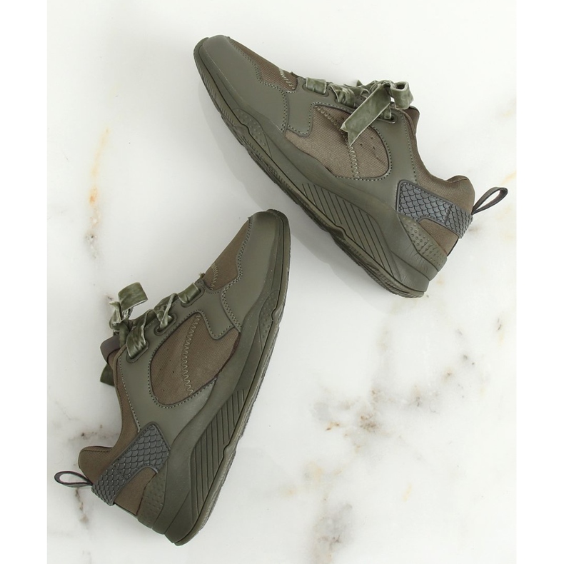 Green 520-7 Green sports shoes 1