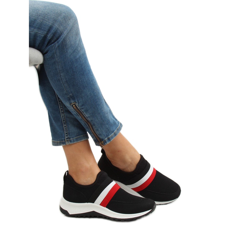 Black sports shoes X-9763 Black 2